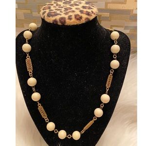 Beautiful Gold Vintage Chain Faux Pearl Necklace🤍